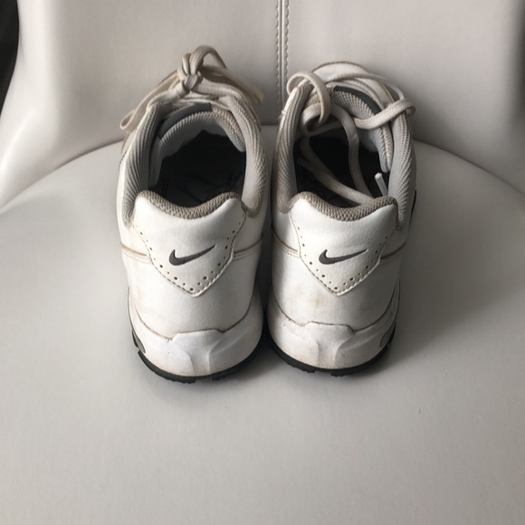 Youth Golf shoes. - Picture 4 of 5